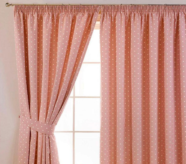 Пошив штор персикового цвета